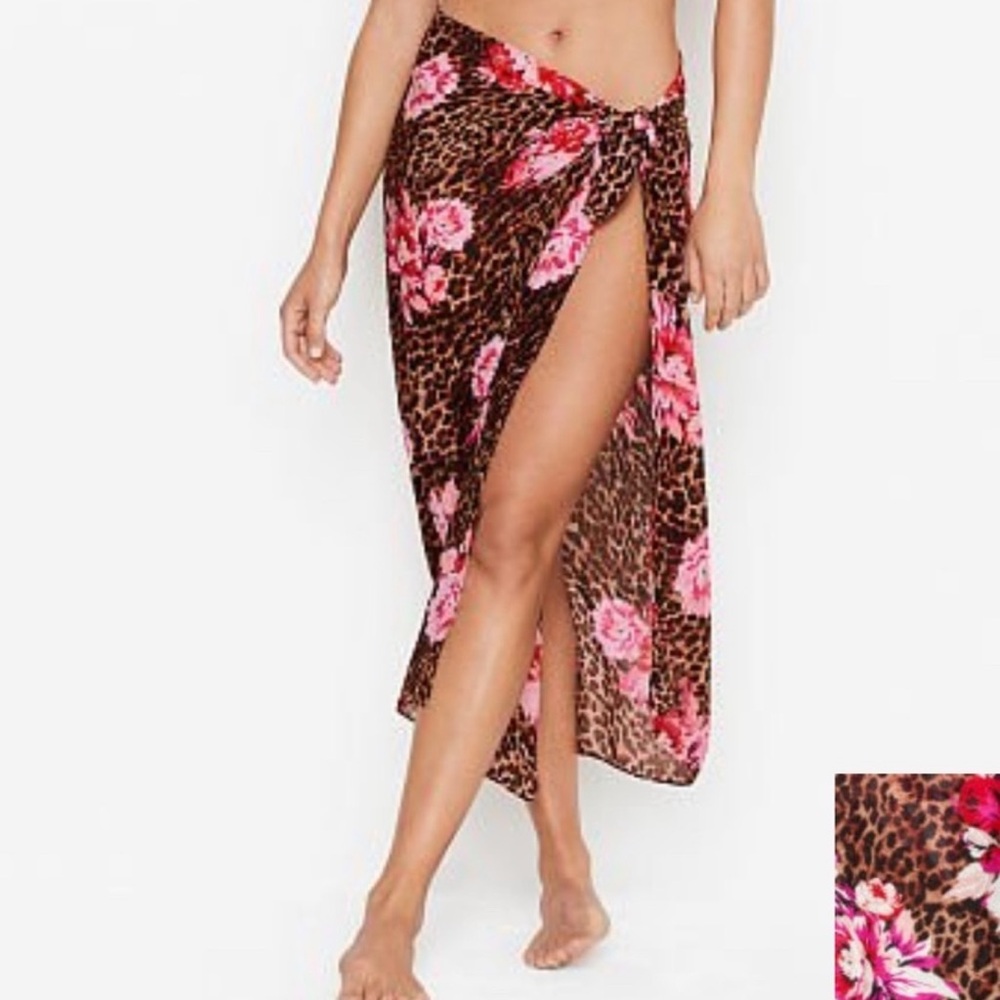 NWT Victoria’s Secret leopard & floral sarong. 47 x 35.  100% viscose
